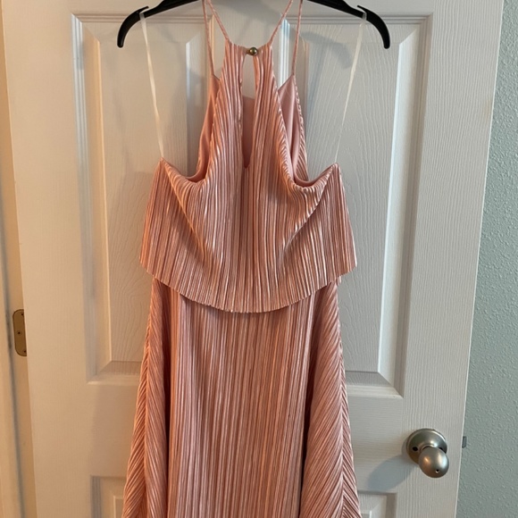 Peach dress - Picture 2 of 2